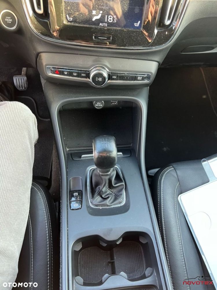 Volvo XC 40 D3 Momentum Pro - 8