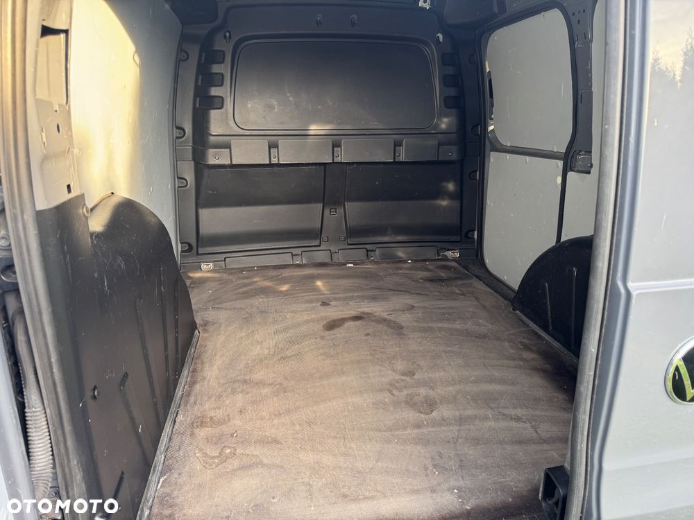 Volkswagen Caddy - 17