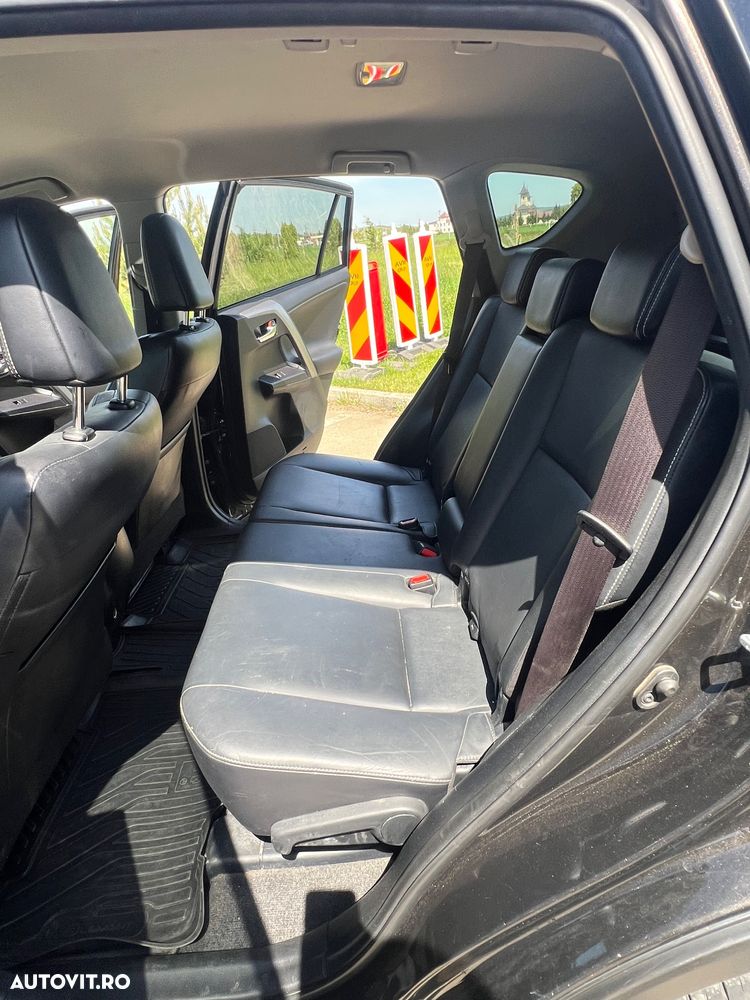 Toyota RAV4 - 11