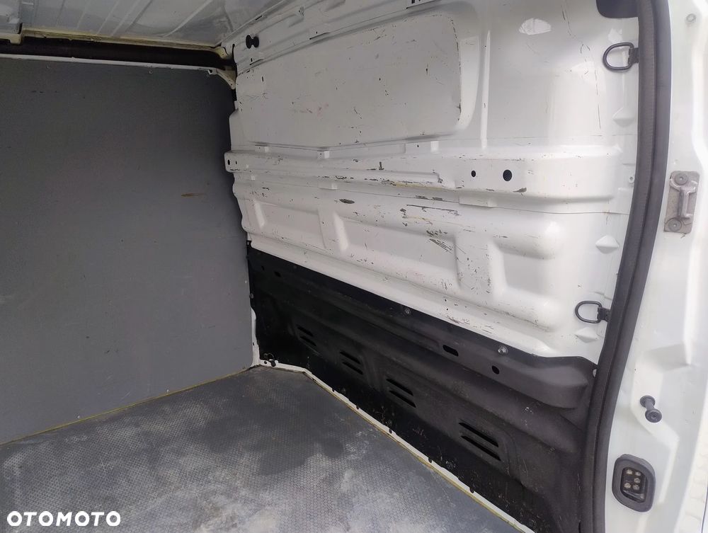 Opel VIVARO - 19