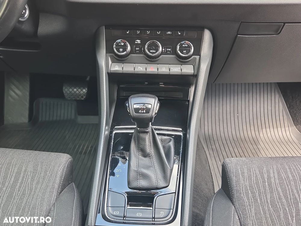Skoda Karoq 2.0 TDI SCR 4x4 DSG Style - 12