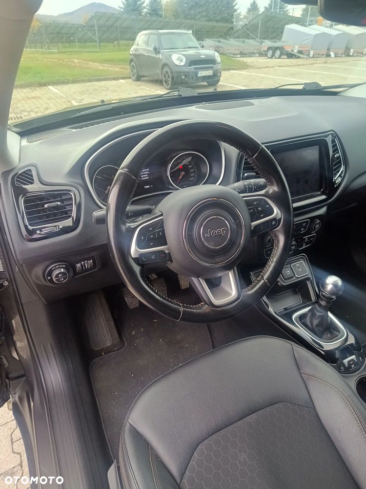 Jeep Compass - 14
