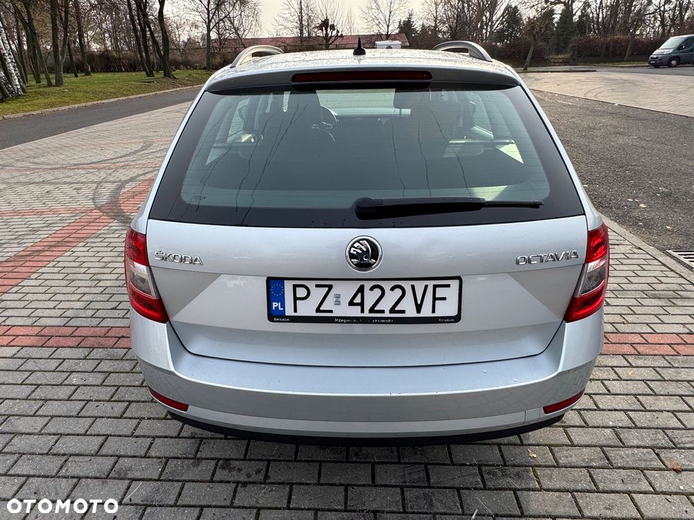 Skoda Octavia 2.0 TDI SCR Ambition - 6