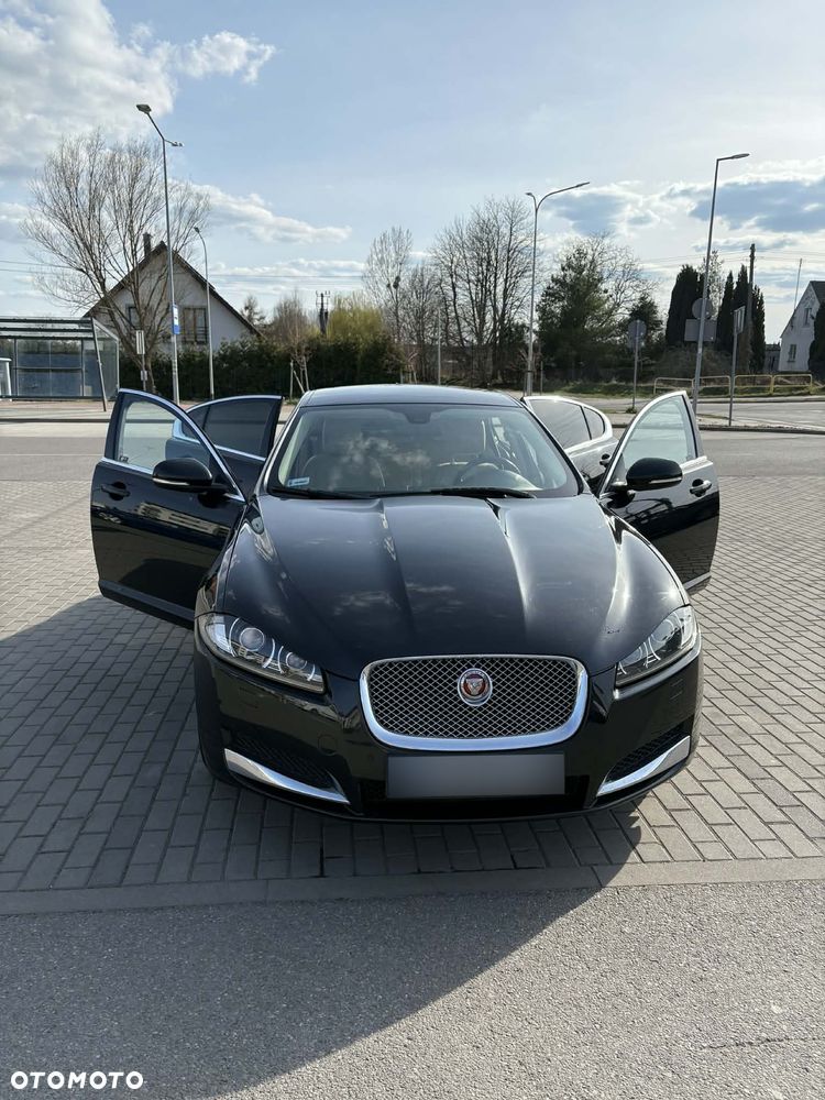 Jaguar XF 2.2 D Premium Luxury - 9