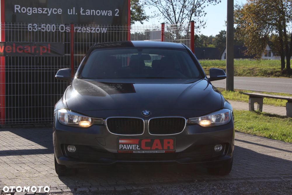BMW 3 Series 2015 photo 2