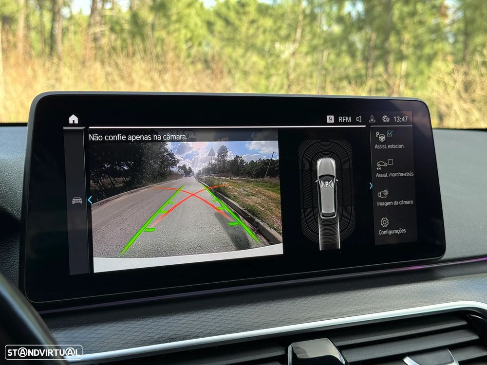 BMW 530 e Pack Desportivo M - 34