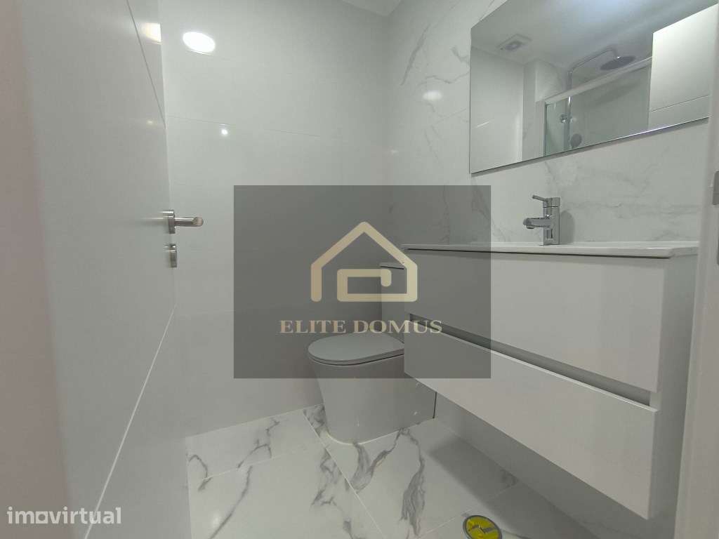 T2+1 remodelado Forte da Casa. - Grande imagem: 4/16
