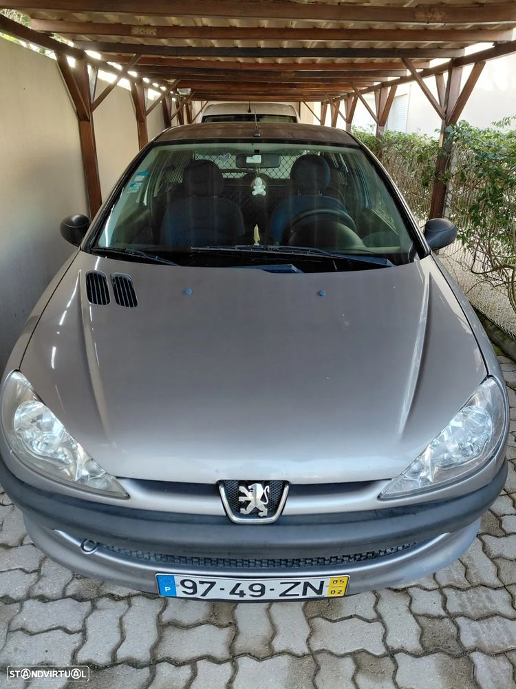 Peugeot 206 - 1