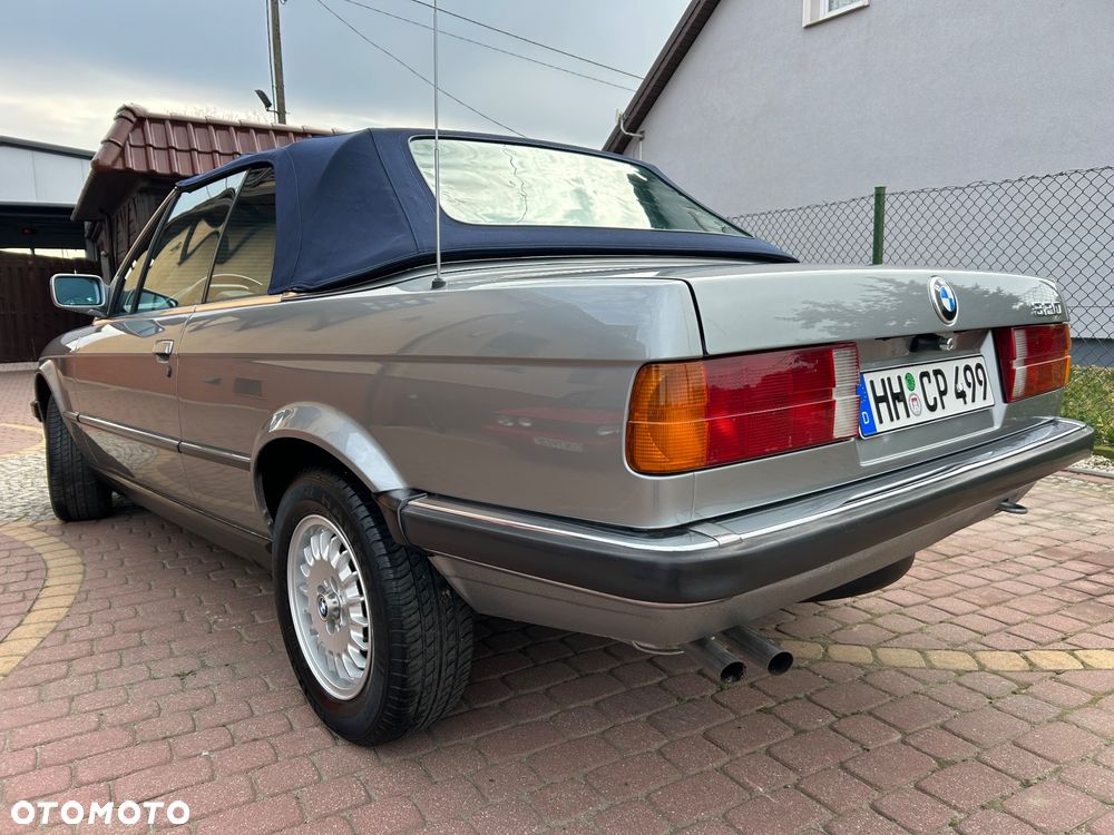 BMW Seria 3 320i - 9