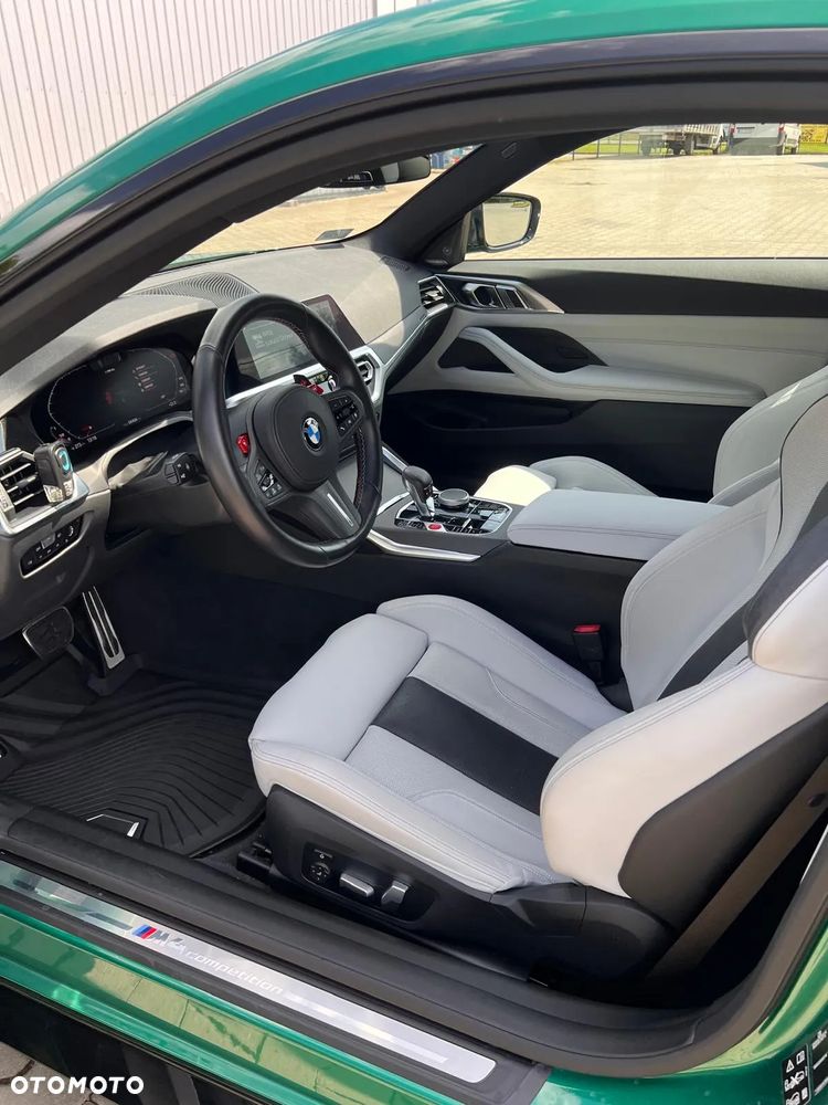 BMW M4 Competition M xDrive sport - 33