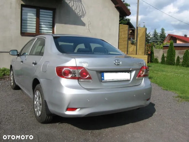 Toyota Corolla 1.6 Premium - 8