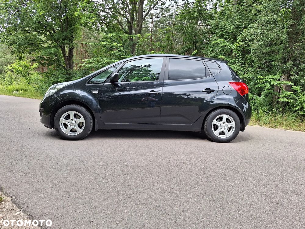 Kia Venga - 10