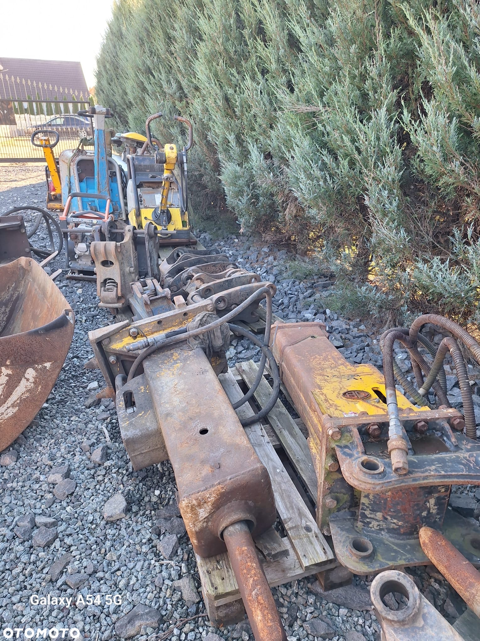 JCB - 3