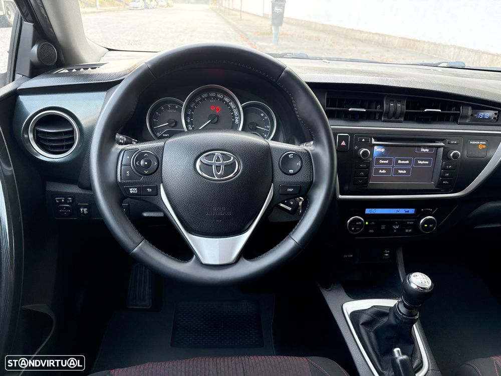 Toyota Auris Touring Sports 1.4 D-4D Comfort+Pack Sport - 5