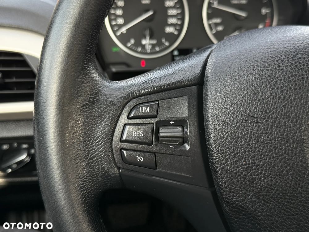 BMW Seria 1 - 26