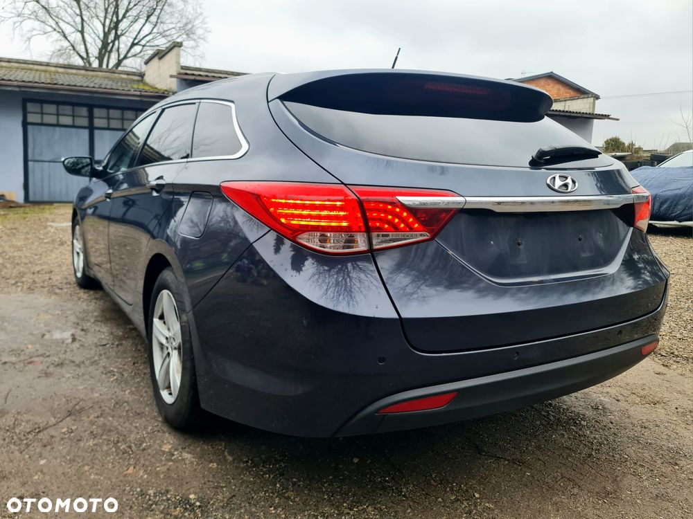 Hyundai i40 Kombi blue 1.7 CRDi DCT Premium - 4