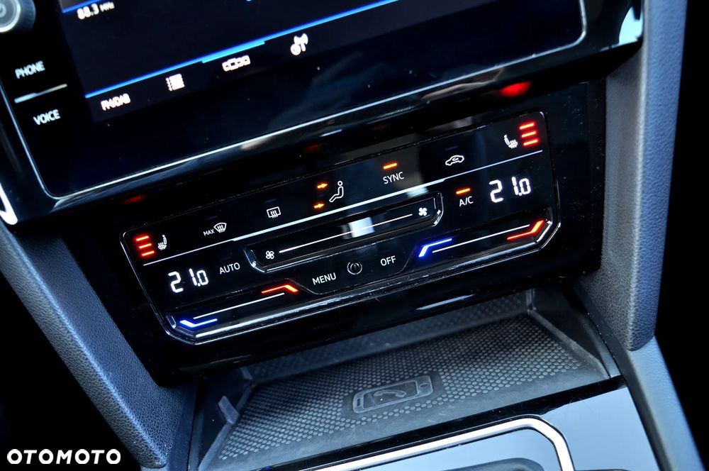 Volkswagen Passat 2.0 TDI EVO Elegance DSG - 29