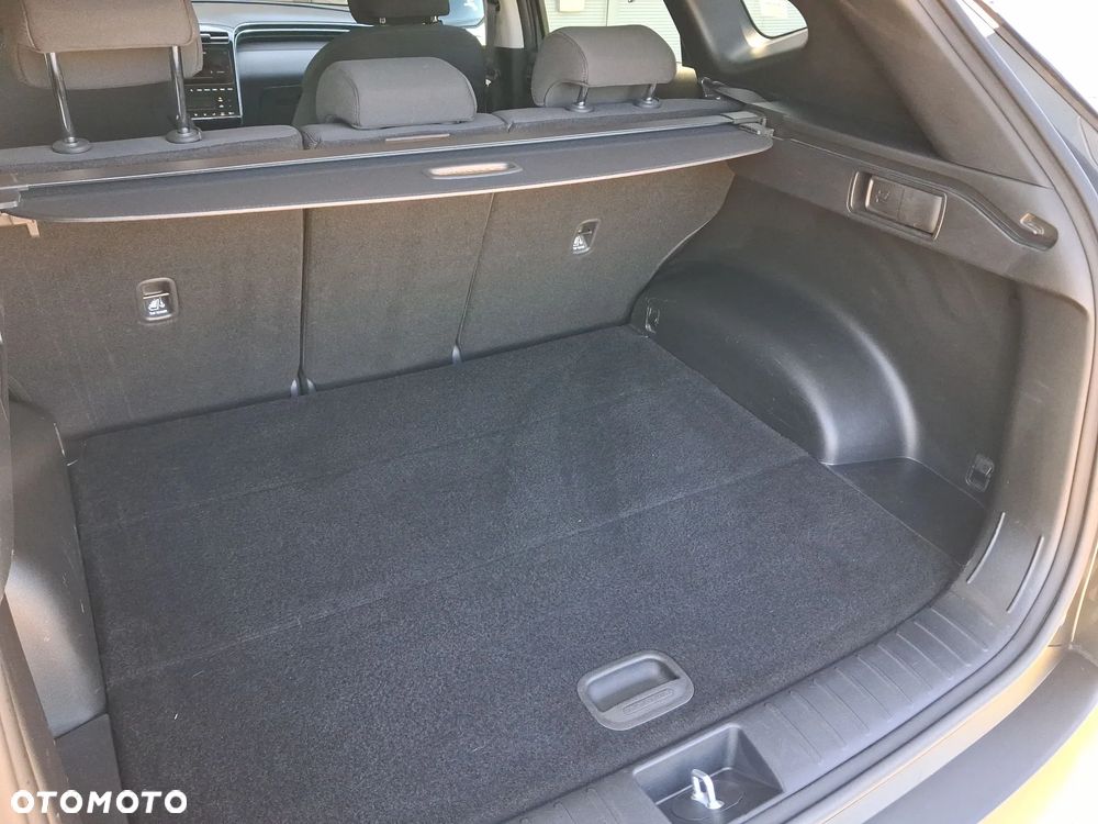 Hyundai Tucson 1.6 T-GDi HEV Executive 4WD - 24