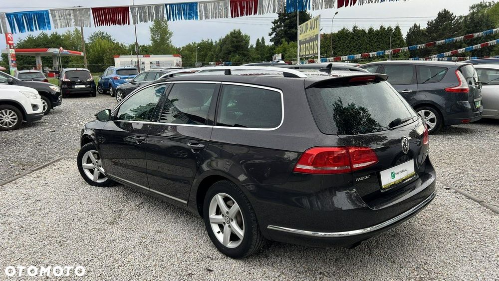 Volkswagen Passat - 10