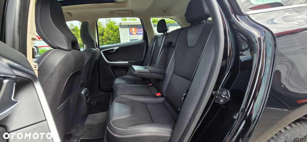 Volvo XC 60 D4 Geartronic Momentum - 30