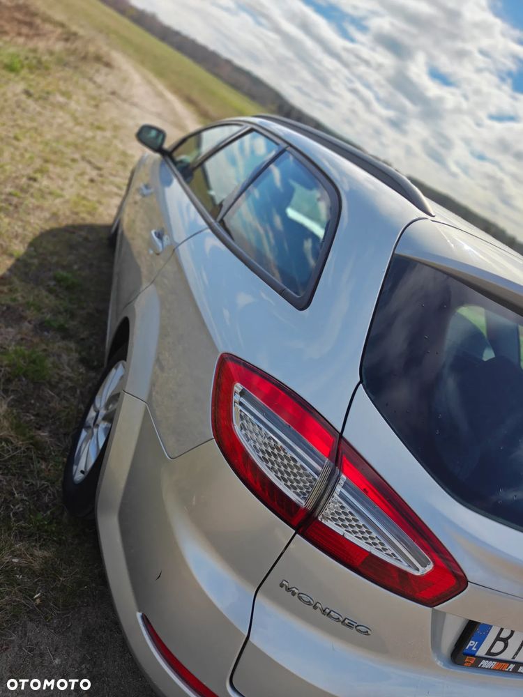 Ford Mondeo 2.0 TDCi Ambiente - 12