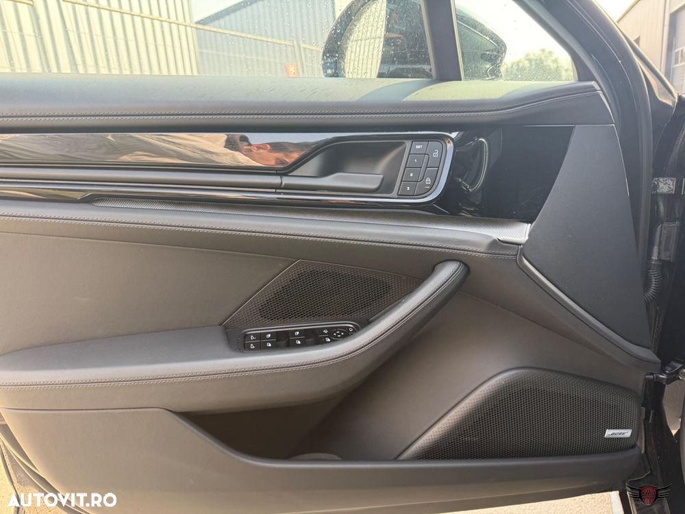 Porsche Panamera - 12