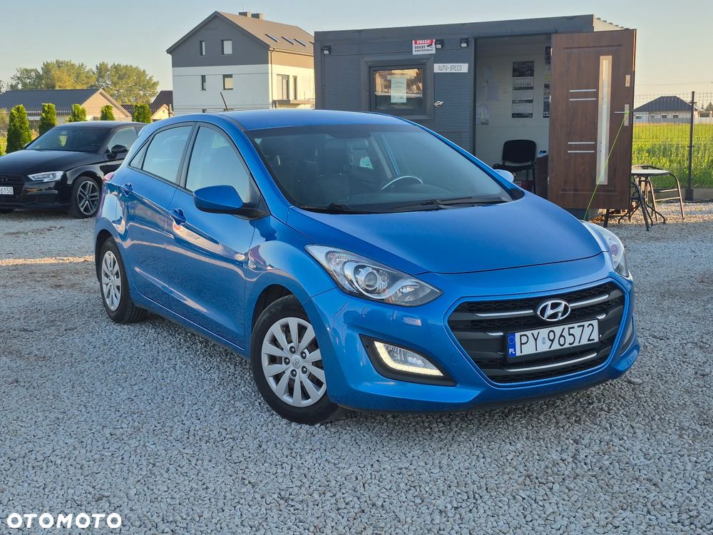 Hyundai i30 blue 1.4 Trend - 2