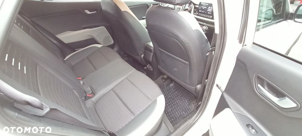 Kia Stonic 1.0 T-GDI L Business Line - 7