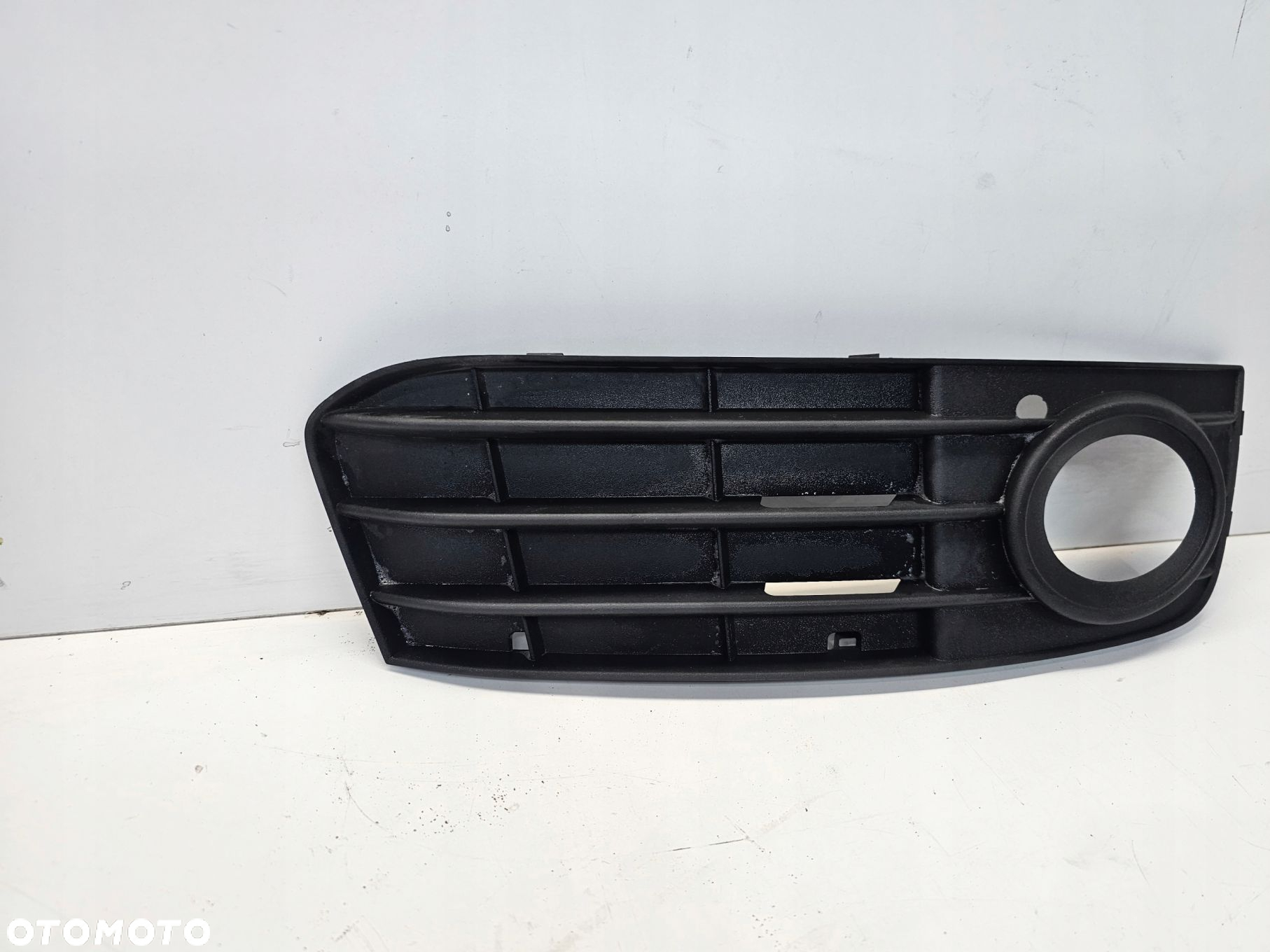 KRATKA ATRAPA ZDERZAKA PRAWA AUDI A4 B8 8K0807682A - 3