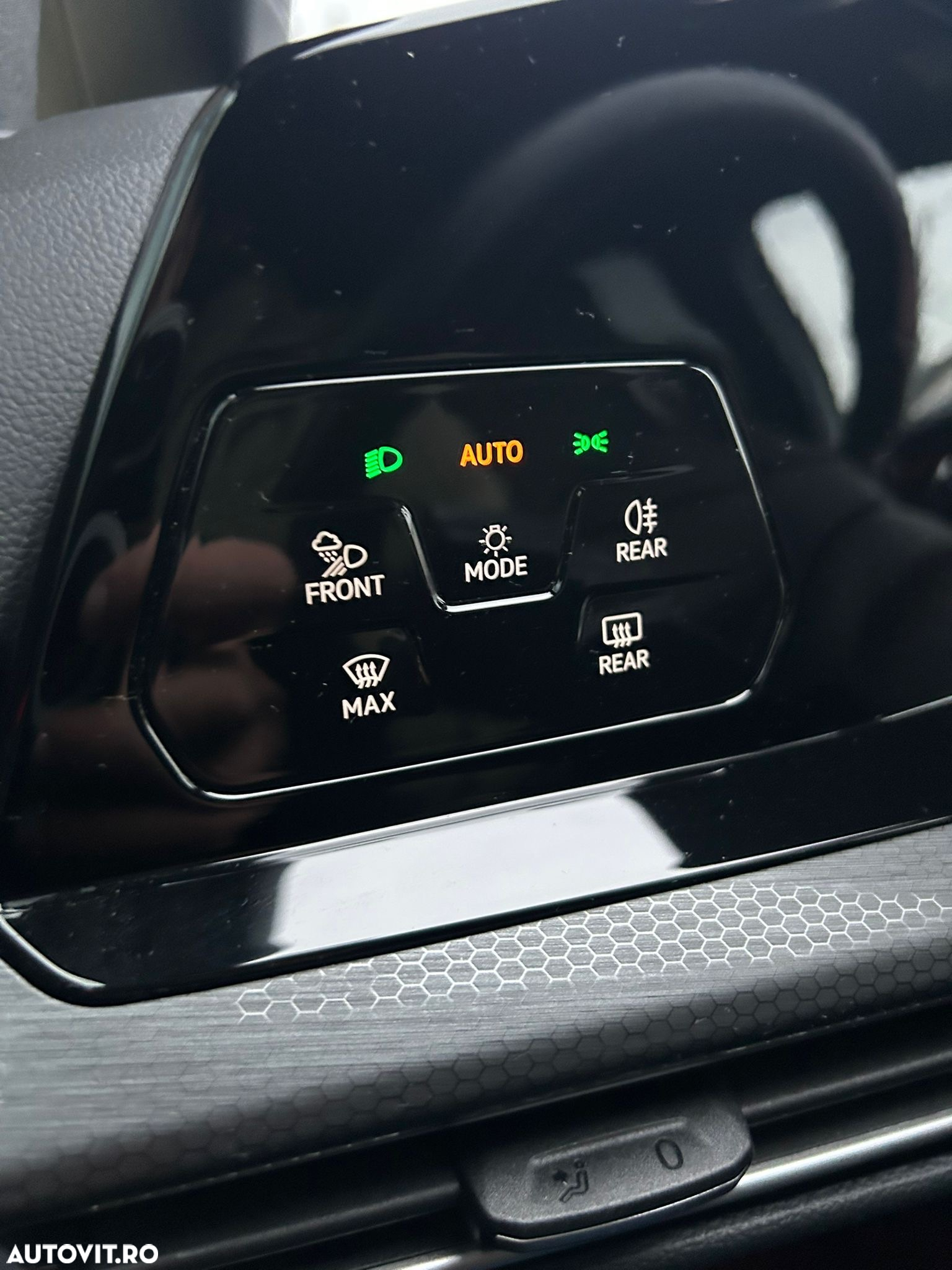 Volkswagen Golf 1.5 eHybrid OPF DSG GTE - 13