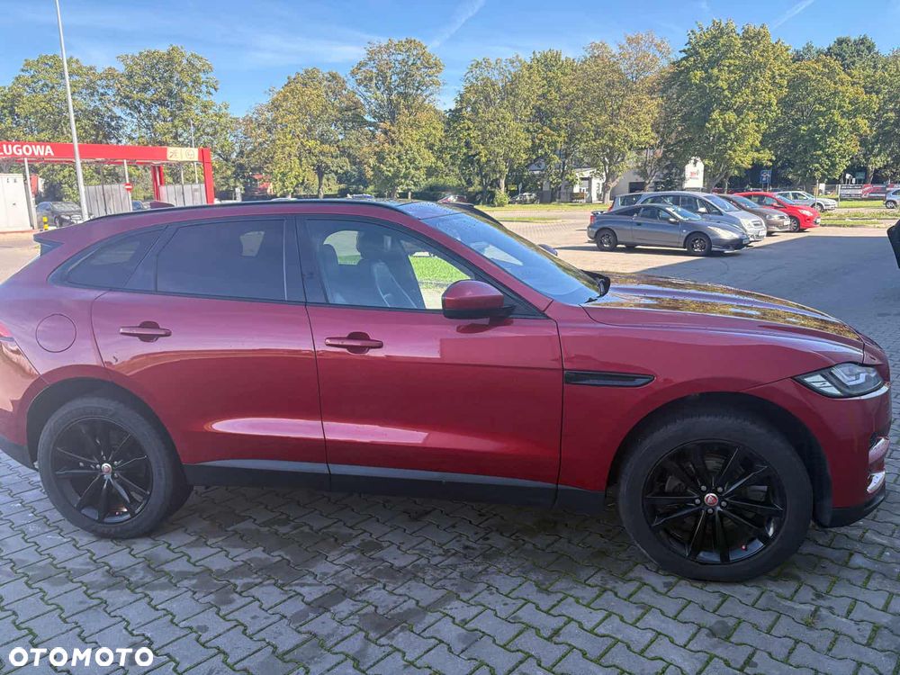 Jaguar F-Pace 25t AWD Prestige - 4