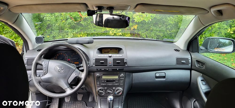 Toyota Avensis 1.6 VVT-i Luna - 6