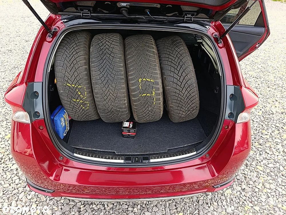 Toyota Auris Hybrid 135 Selection - 17
