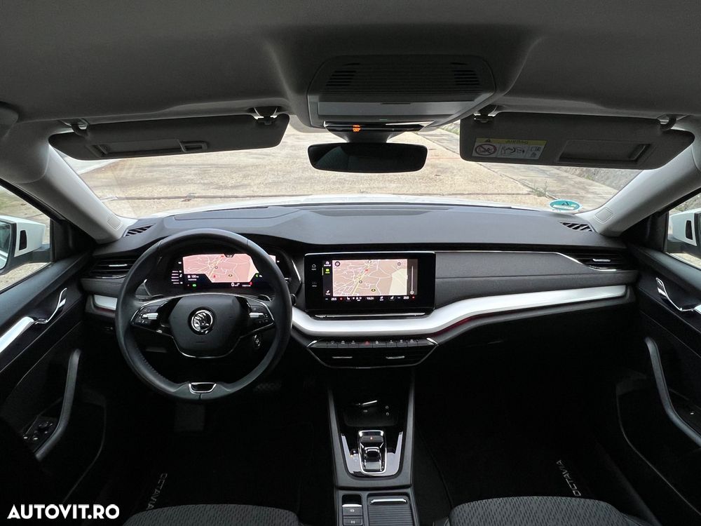 SKODA Octavia 2023 — imagine 5