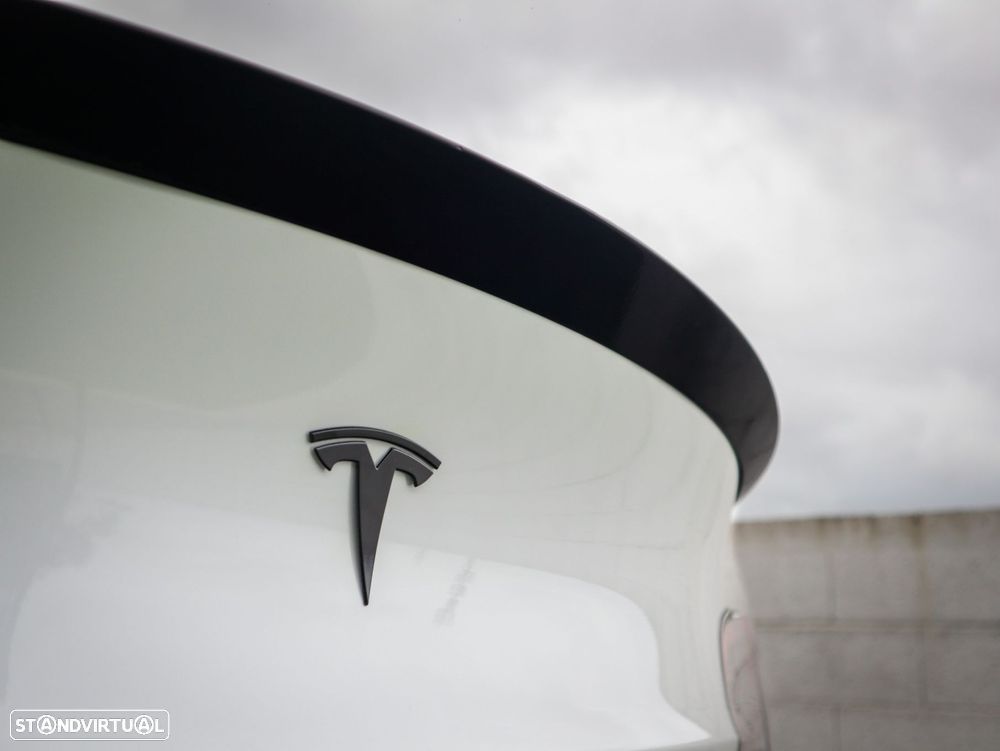 Tesla Model Y Performance Tração Integral - 16
