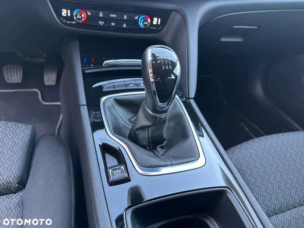 Opel Insignia - 28