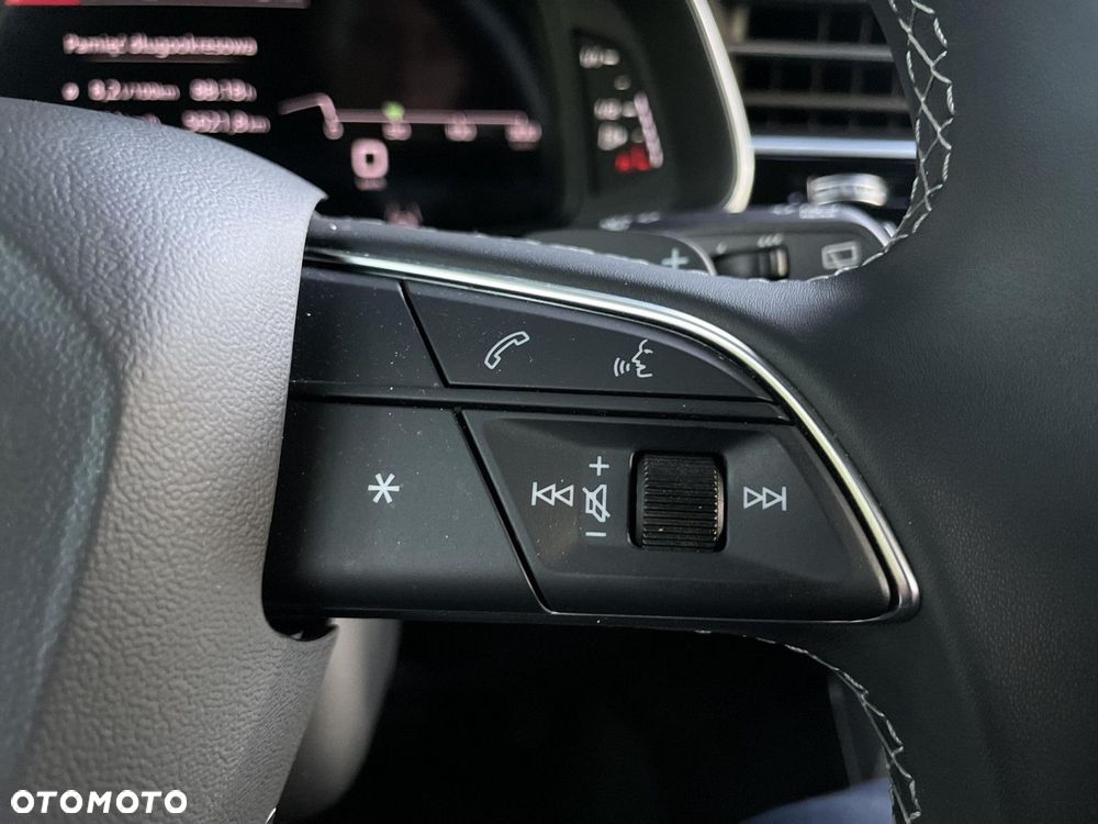 Audi Q8 - 32