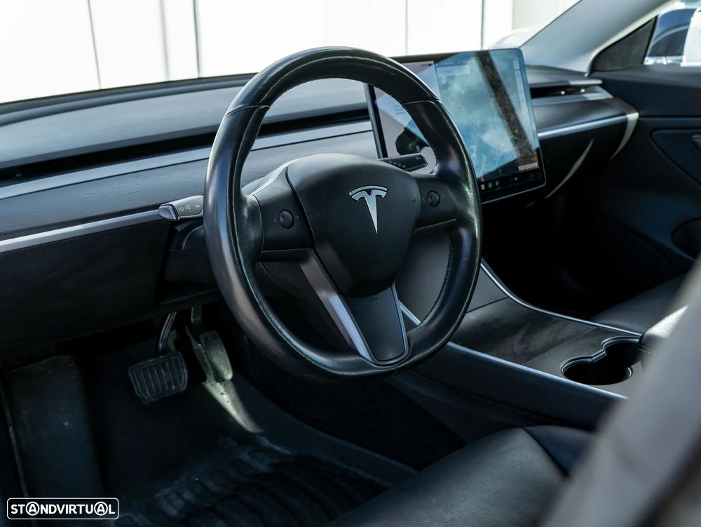 Tesla Model 3 Long-Range Dual Motor AWD - 12