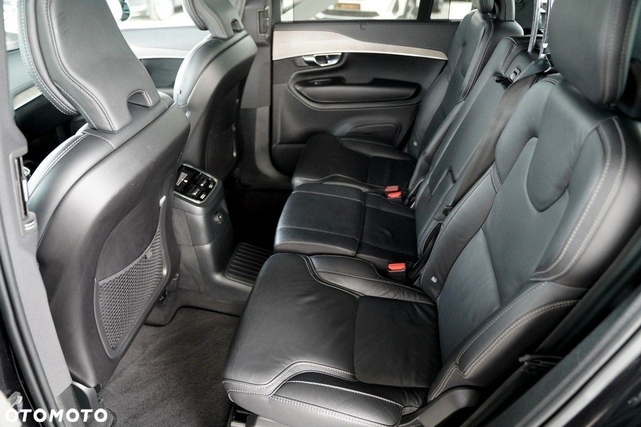 Volvo XC 90 - 24