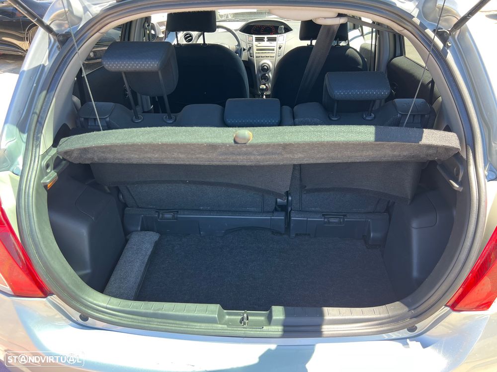 Toyota Yaris 1.4 D-4D Sol - 11