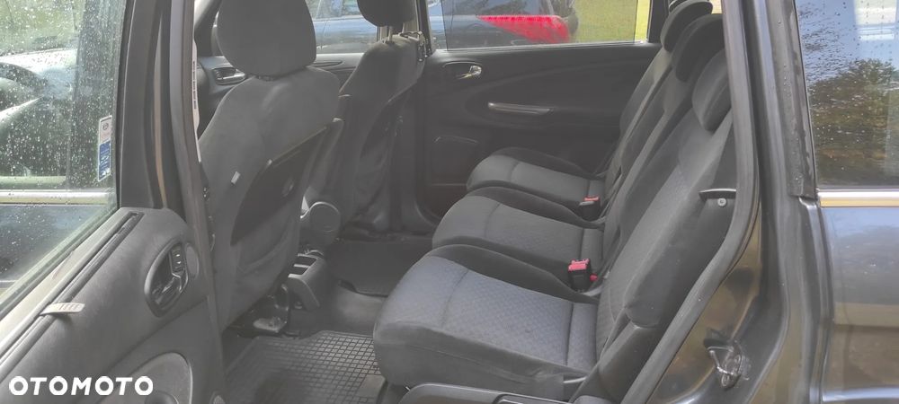 Ford Galaxy 2.0 TDCi Ghia - 7