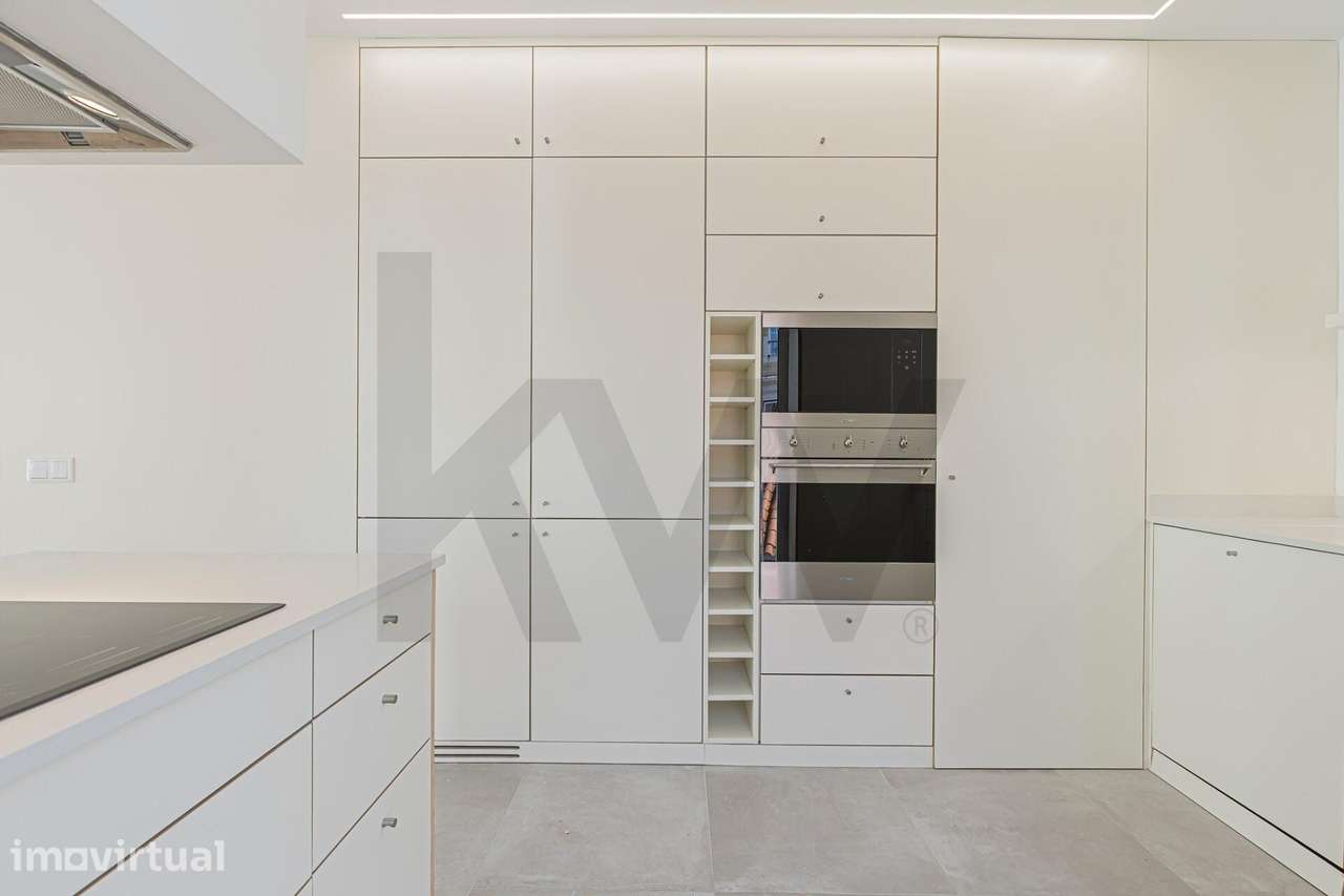 Elegante Apartamento Duplex T2 com Suite e Varandim em Lisboa - Grande imagem: 3/60