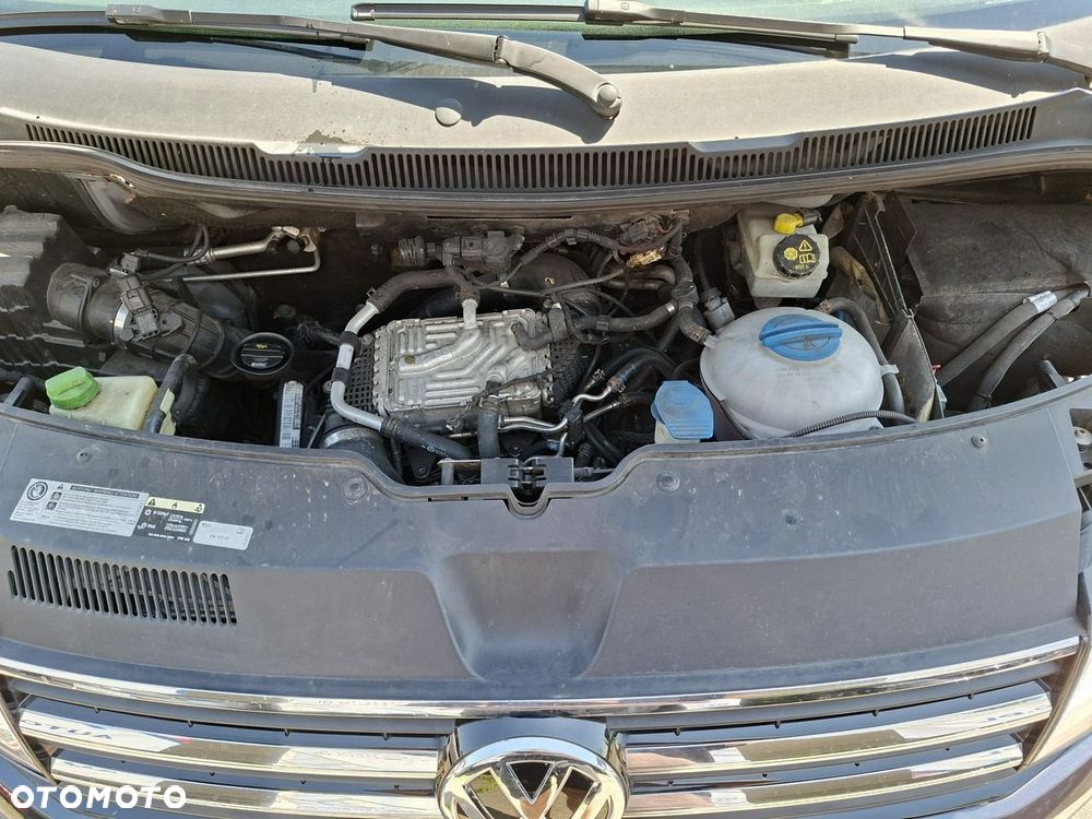 Volkswagen Caravelle - 24