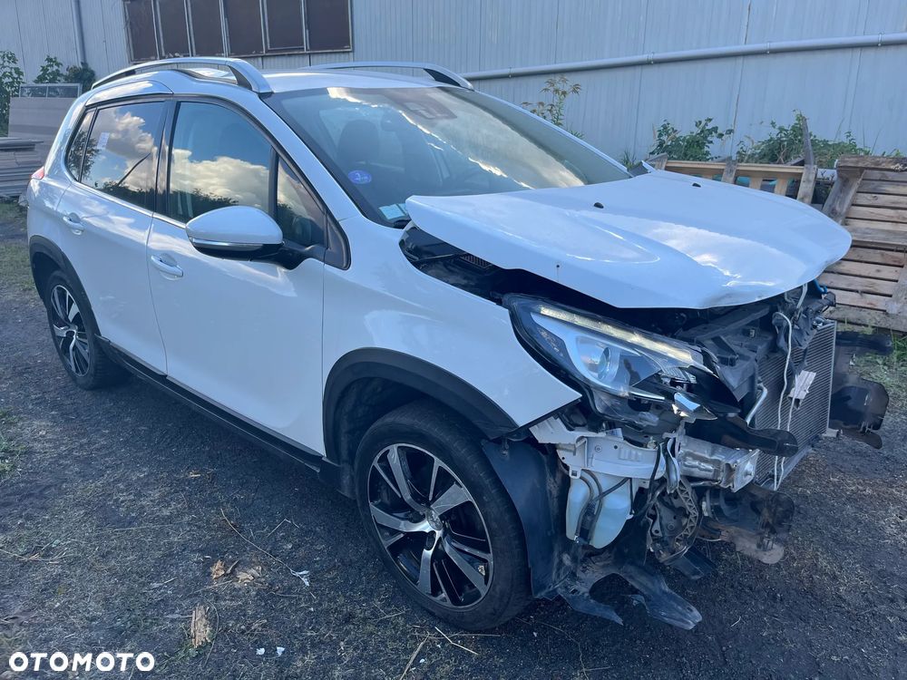 Peugeot 2008 1.2 Pure Tech Allure S&S EAT6 - 4