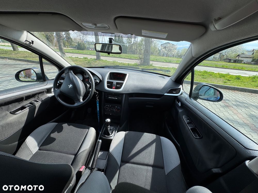 Peugeot 207 75 Filou - 16