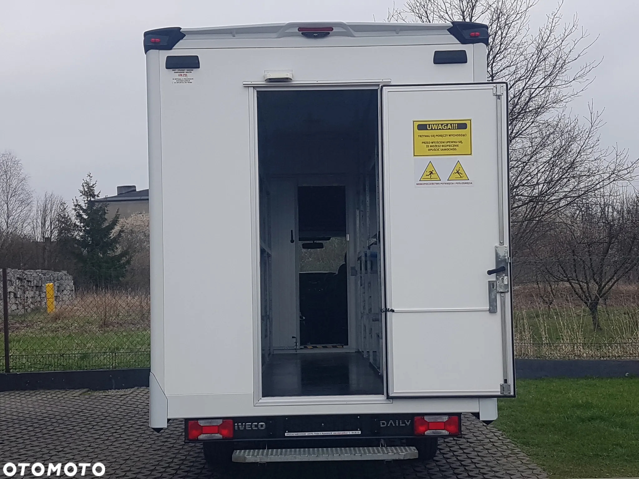 Iveco DAILY KONTENER NISKOPODŁOGOWY 4,43x2,23x2,42 SKLEP BAR FOODTRUCK KAMPER KLIMA - 5