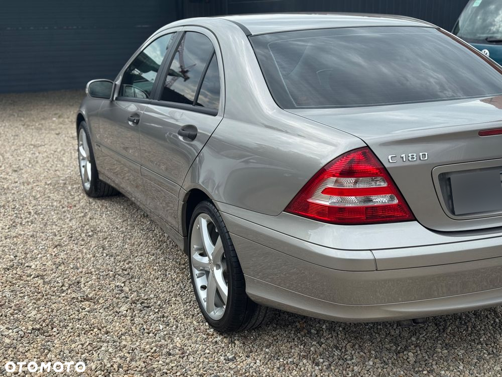 Mercedes-Benz Klasa C 180 T Kompressor Automatik Classic - 7