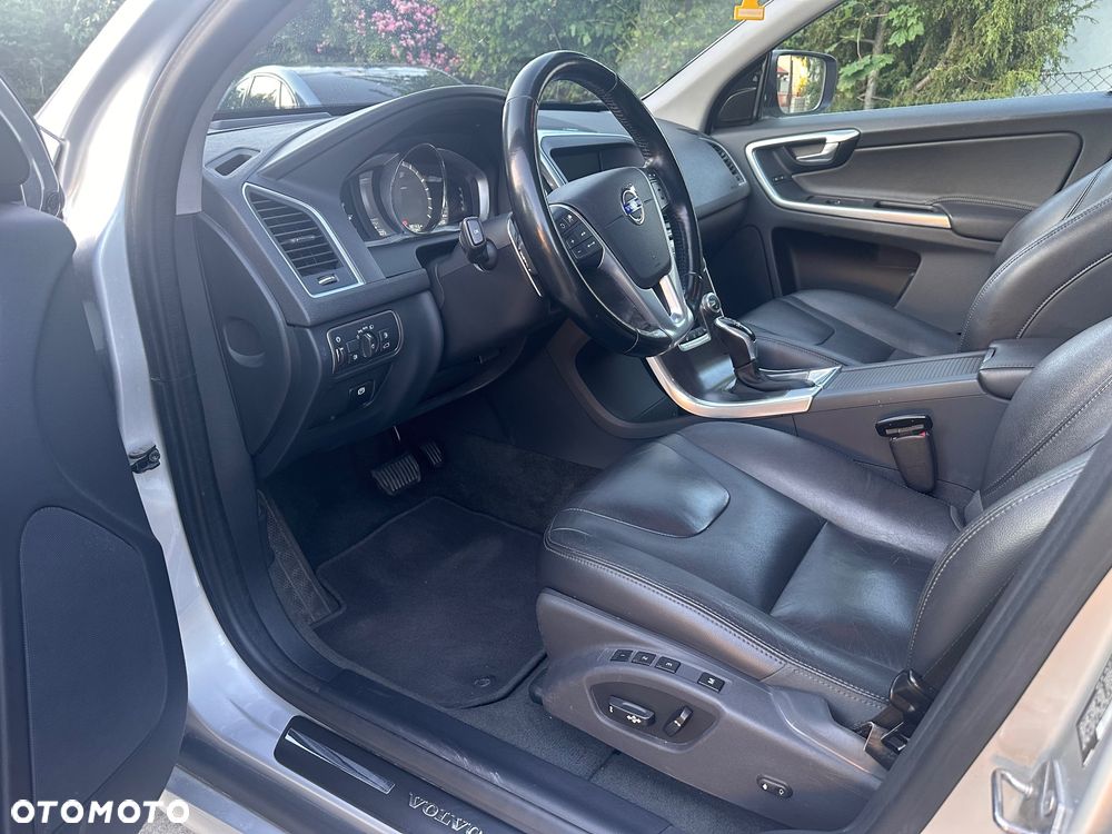 Volvo XC 60 T6 AWD Summum - 28