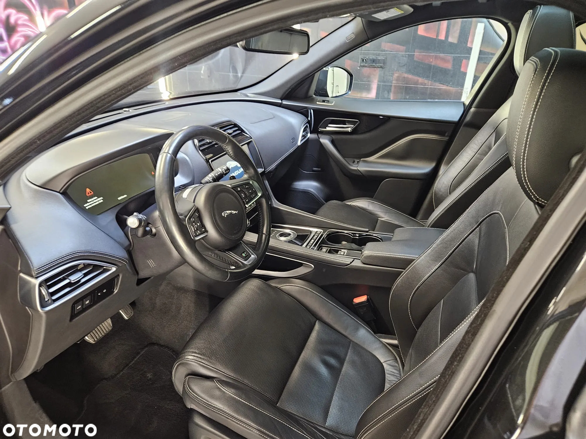 Jaguar F-Pace 35t AWD Prestige - 26