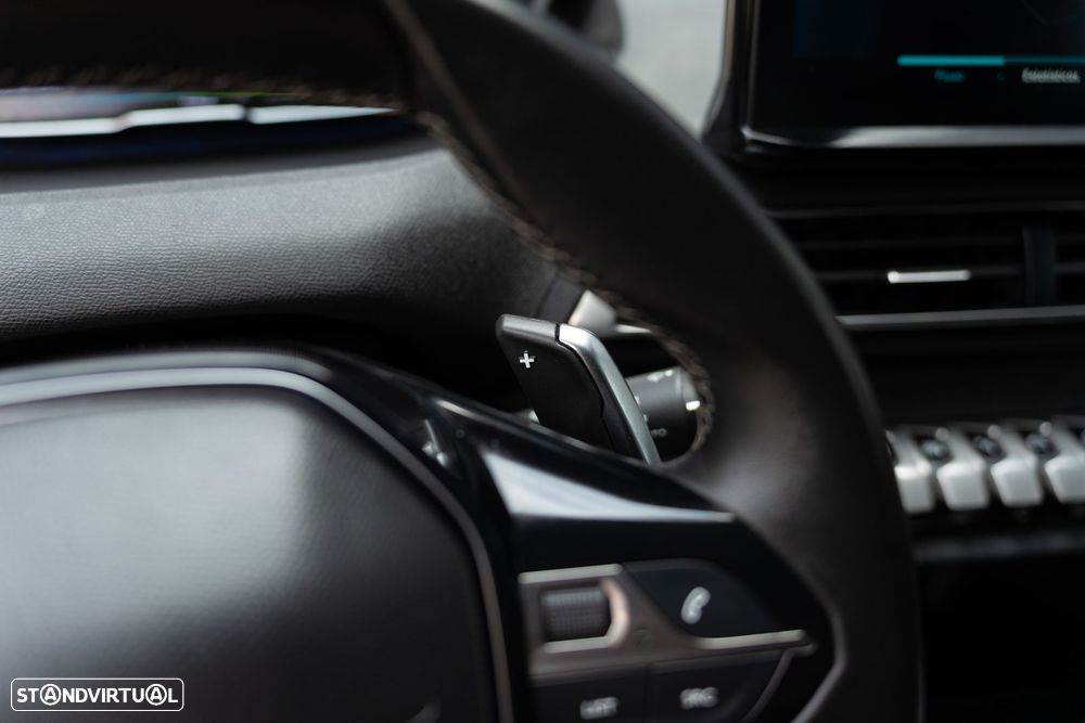 Peugeot 3008 1.6 Hybrid Allure e-EAT8 - 23